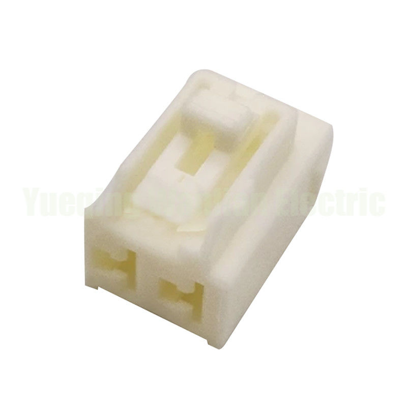 2 الدبوس 7283-3020 MG652500 يتم توفير علبة وصلات السيارات الإناث