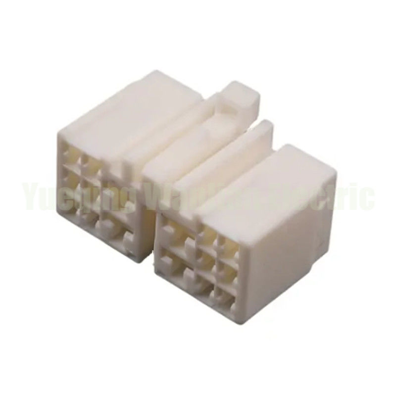 16 دبوس MG651006 المرفق الكهربائي الجمعية التيار المتردد سيارة البلاستيكية السكن غير مغلق محول سوكيت مركب