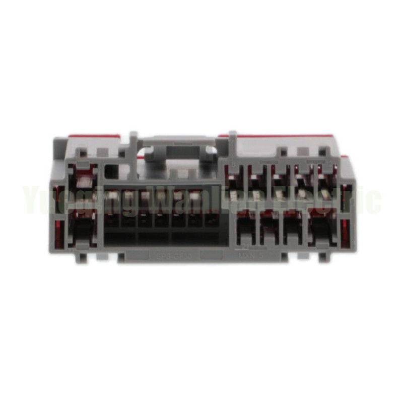 24 دبوس 30700-1244 السيارات السلك الكهربائي غير مغلق المكونات الموصلة AC التجميع الملحقات السيارات سوكيت السيارة